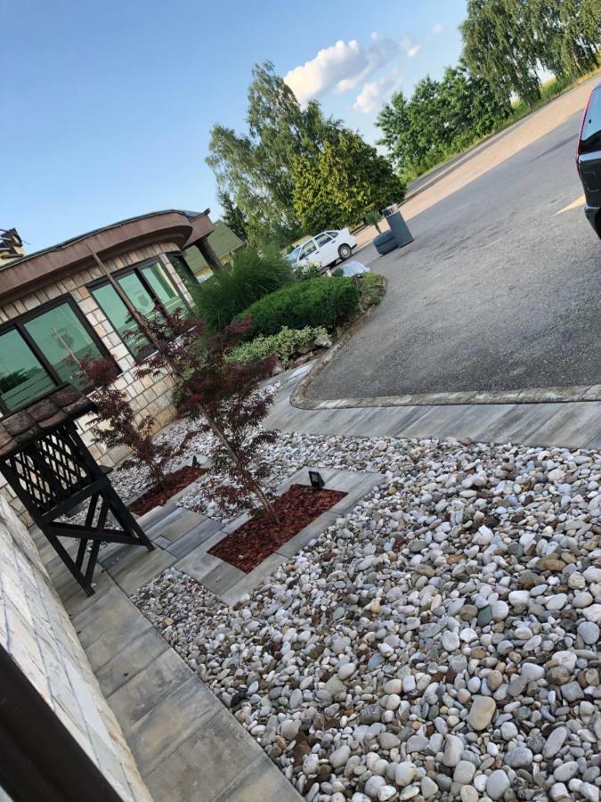 Motel Atos Laktaši Eksteriør bilde